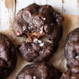 Salted Caramel Dark Chocolate Cookies | Simmer & Sage