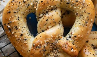cropped-Homemade-Soft-Pretzel-Recipe1.jpg