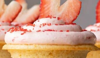 cropped-Champagne-Cupcakes-with-Strawberry-Frosting1.jpg