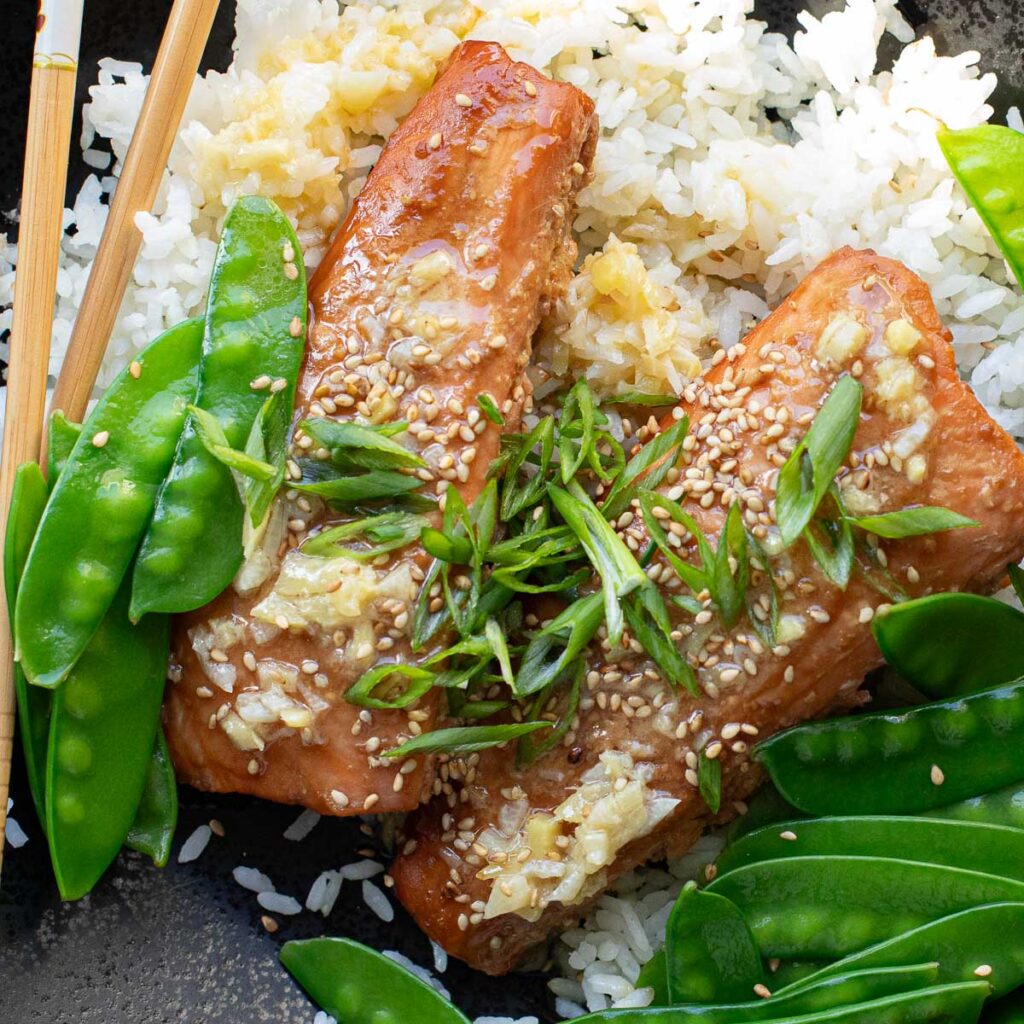 Cheesecake factory miso salmon with snow peas and chopped scallions
