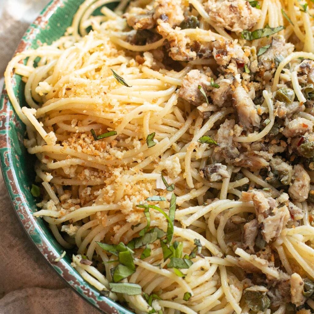 toasted breadcrumbs sprinkled over sardine pasta