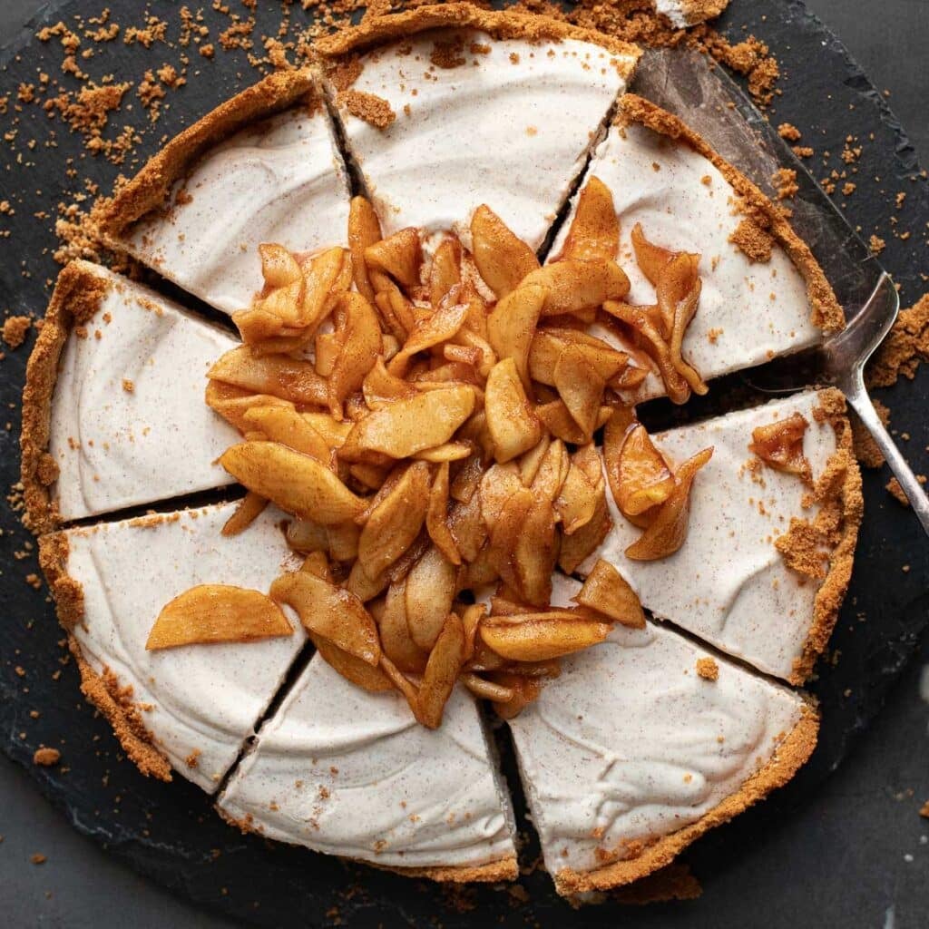 Apple Cinnamon Ice Cream Pie