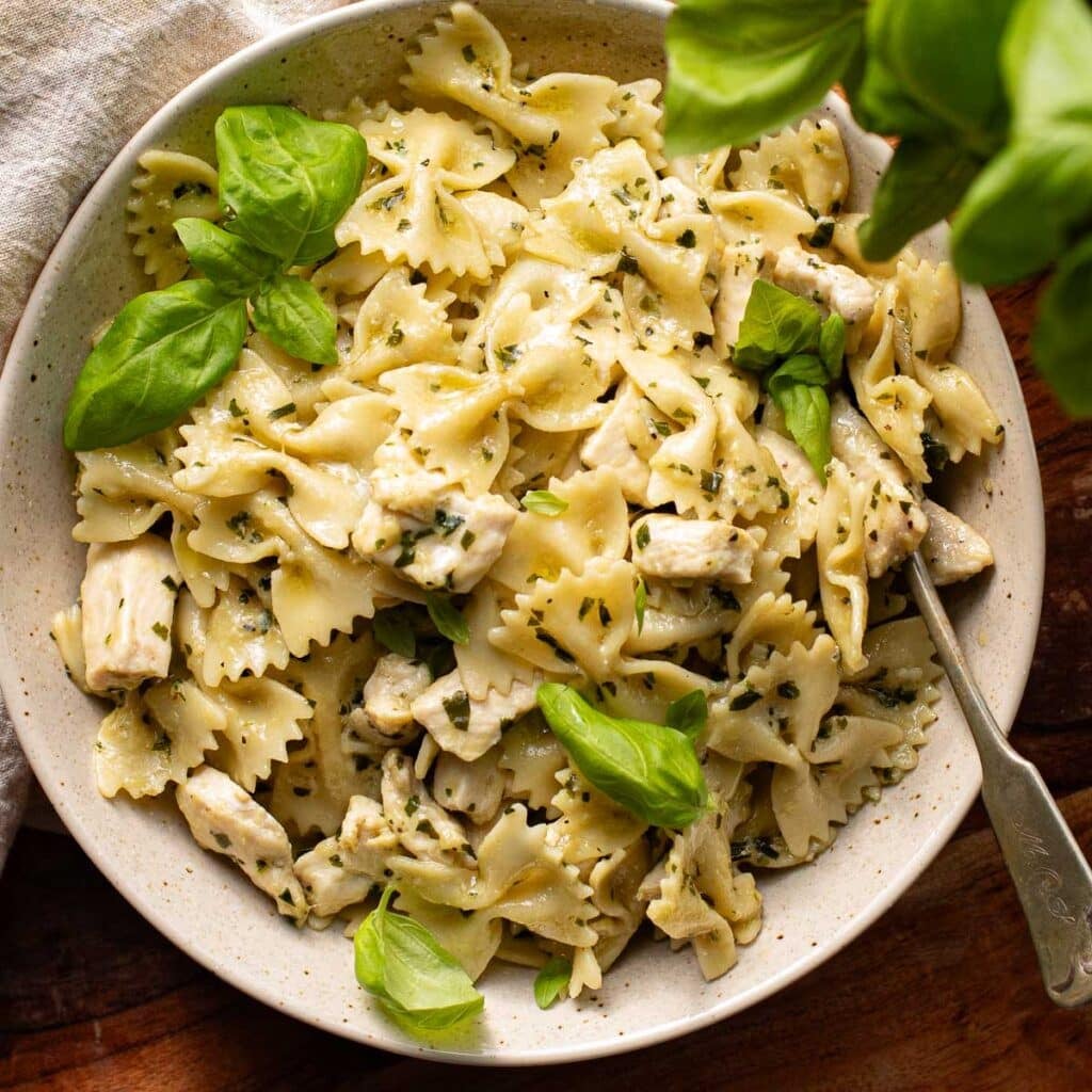 Creamy Chicken Pesto Pasta
