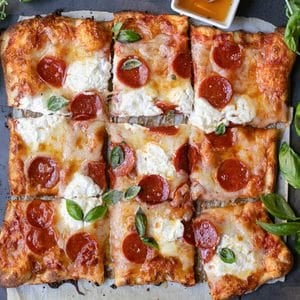 hot honey pepperoni pizza